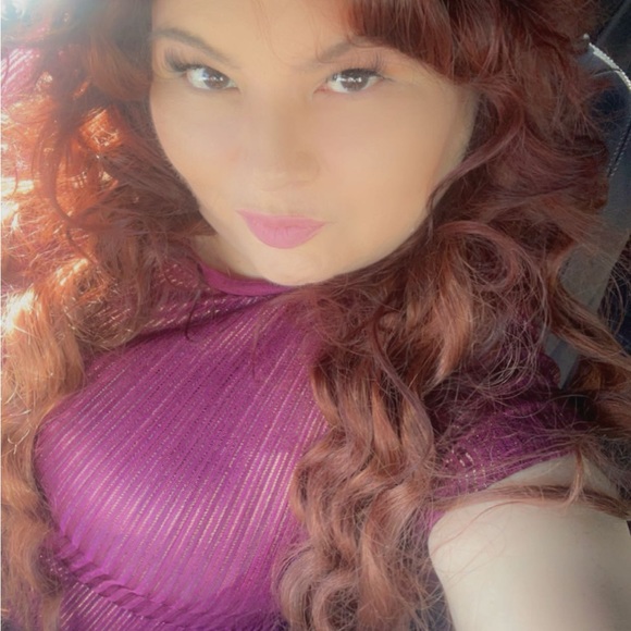 Meet your Posher, Jessica 🫶🏻🫶🏻💙💙 - Picture 6 of 7